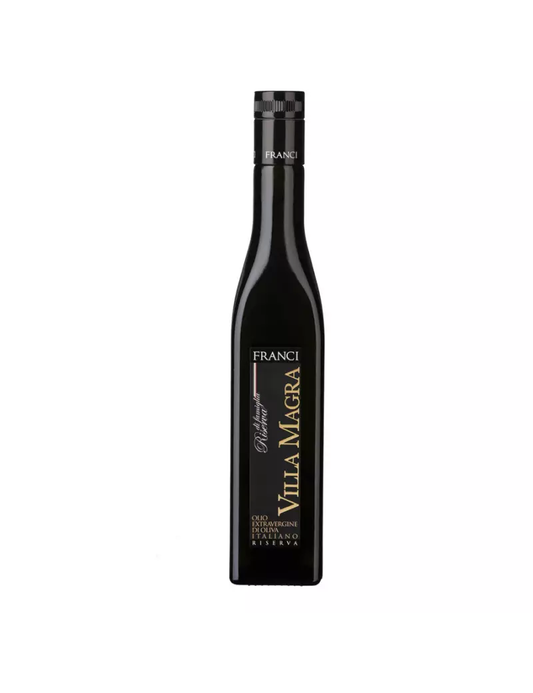 Franci Villa Magra alyvuogių aliejus – prestižinis pirmojo spaudimo alyvuogių aliejus iš Toskanos su vaisiniu aromatu, žolės, artišokų ir pomidorų natomis, puikiai tinkantis mėsai ir daržovėms.